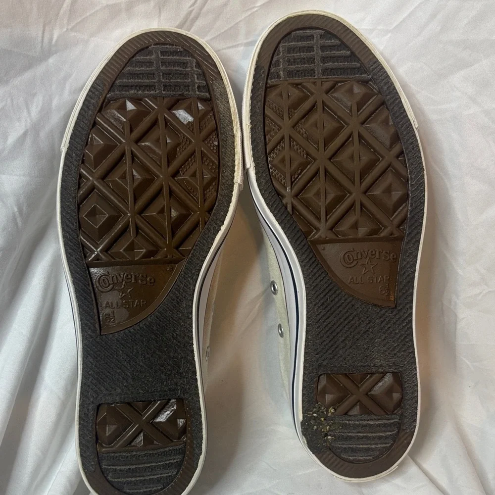 Converse Low Top Sneakers in Cream with Maroon Trim - Picture 6 of 9